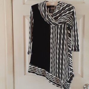 Black White and Grey TanJay Tunic, Size Medium